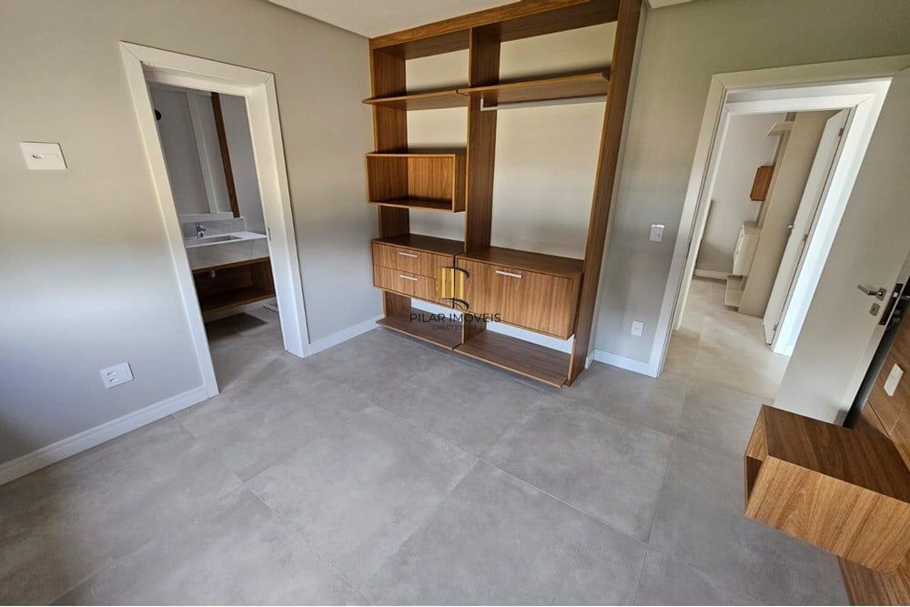 Casa de Condomínio 4 dormitórios no bairro Centro