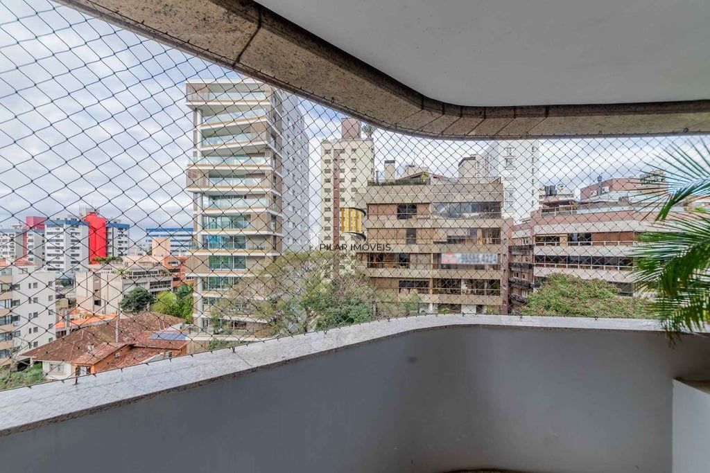 Apartamento 4 dormitórios no bairro Petrópolis