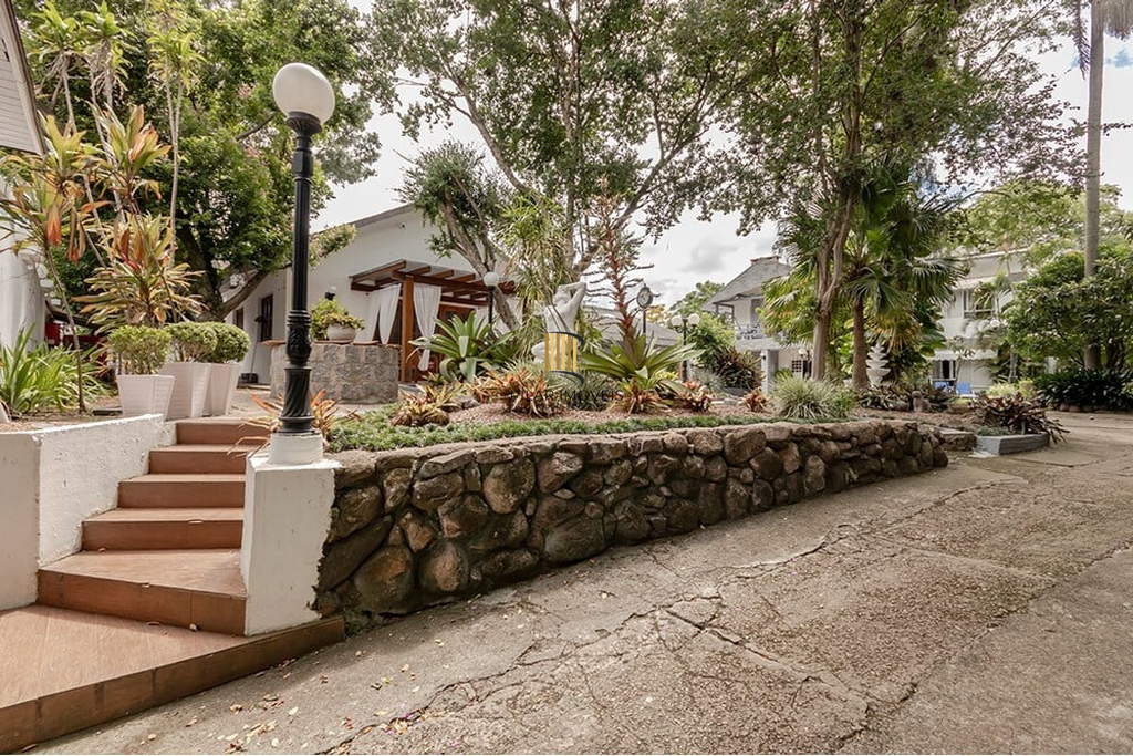 Casa 4 dormitórios no bairro Ipanema