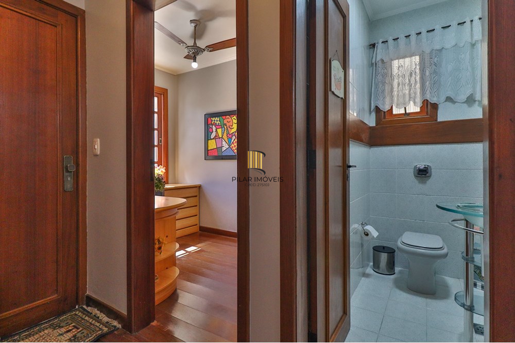 Casa 5 dormitórios no bairro Jardim Lindóia