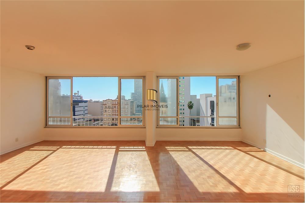 Apartamento 4 dormitórios no bairro Centro Histórico