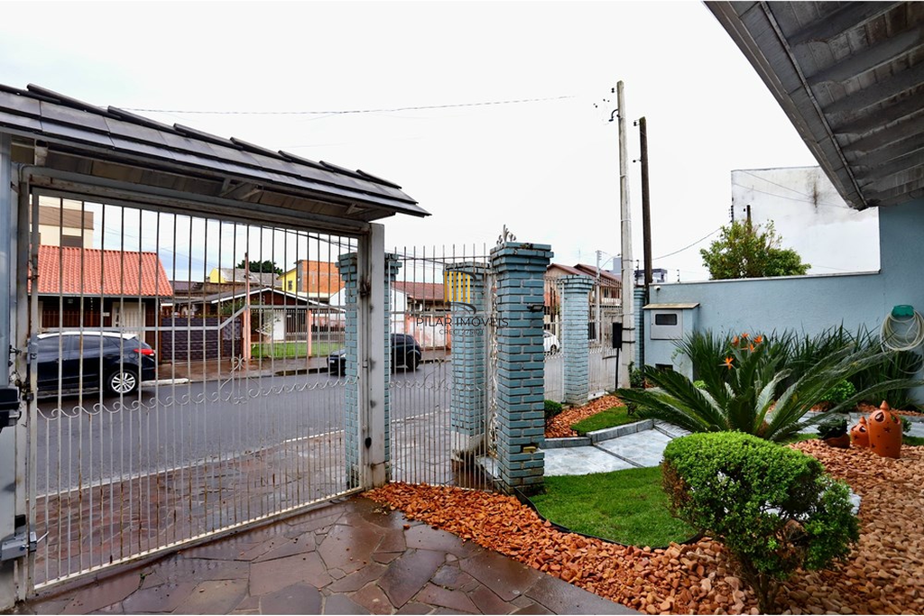 Casa 4 dormitórios no bairro Bela Vista