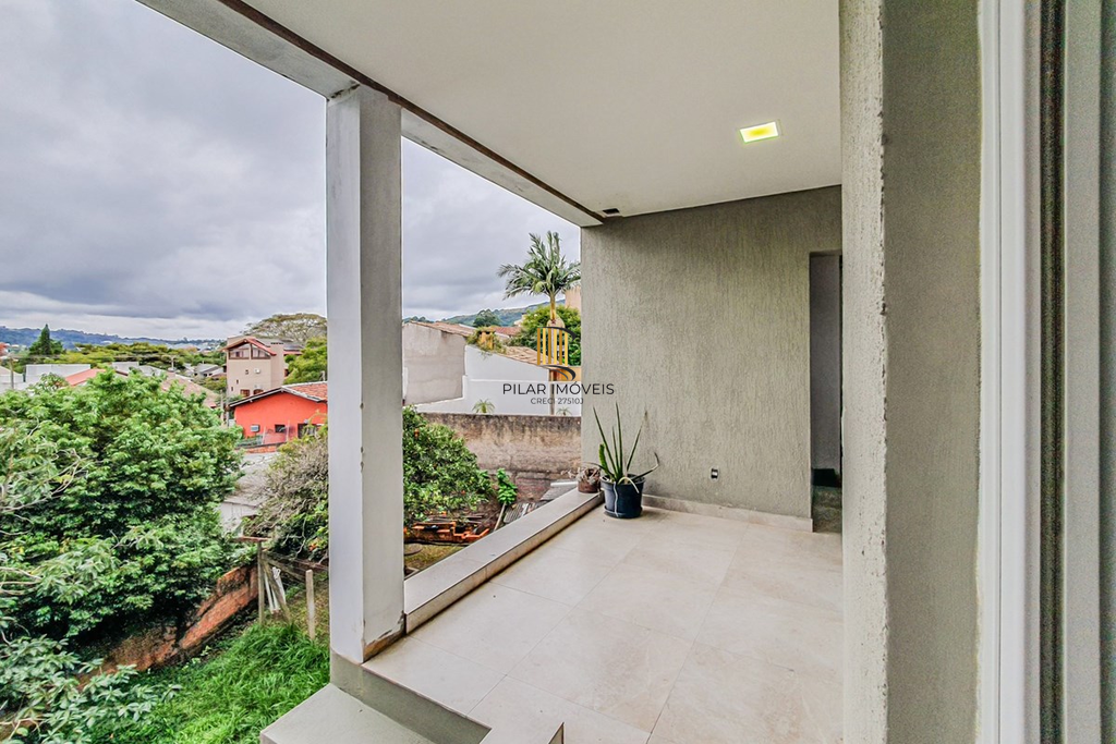 Casa 4 dormitórios no bairro Ipanema