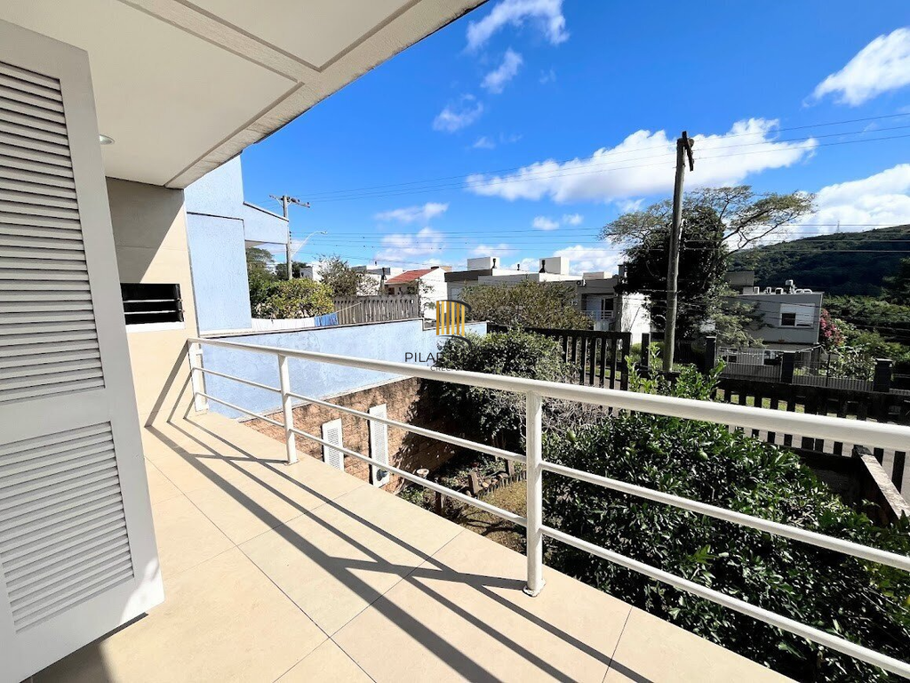 Casa de Condomínio 3 dormitórios no bairro Vila Nova