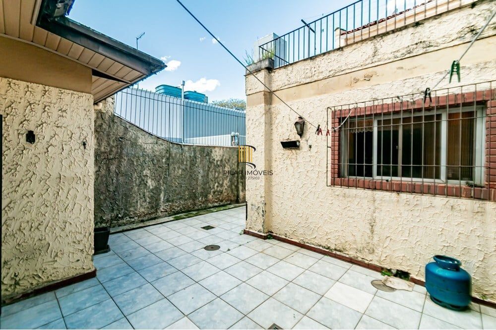 Casa 3 dormitórios no bairro Passo da Areia