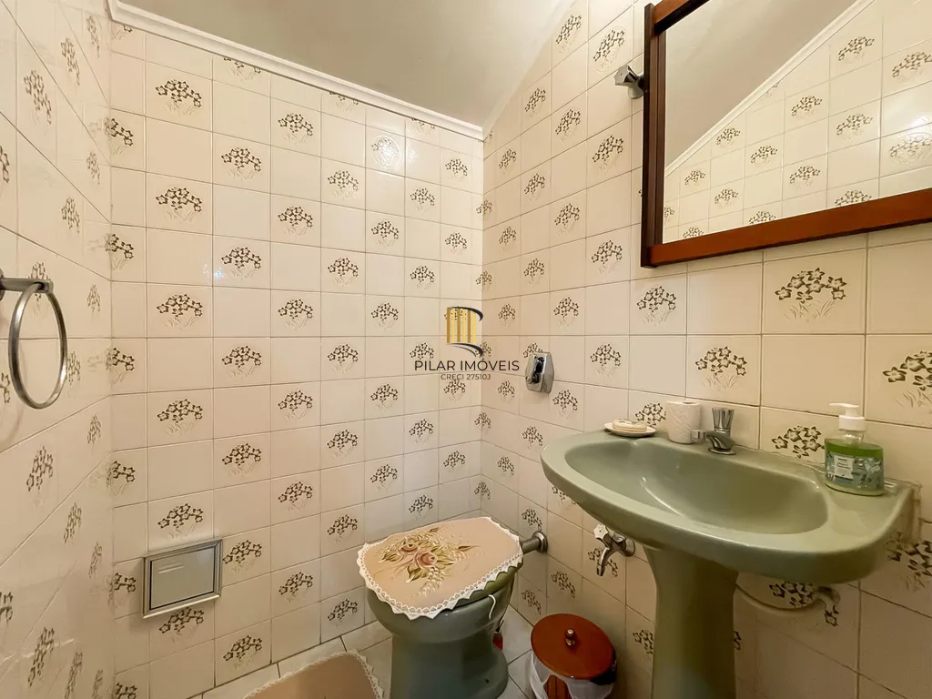 Casa 3 dormitórios no bairro Nonoai