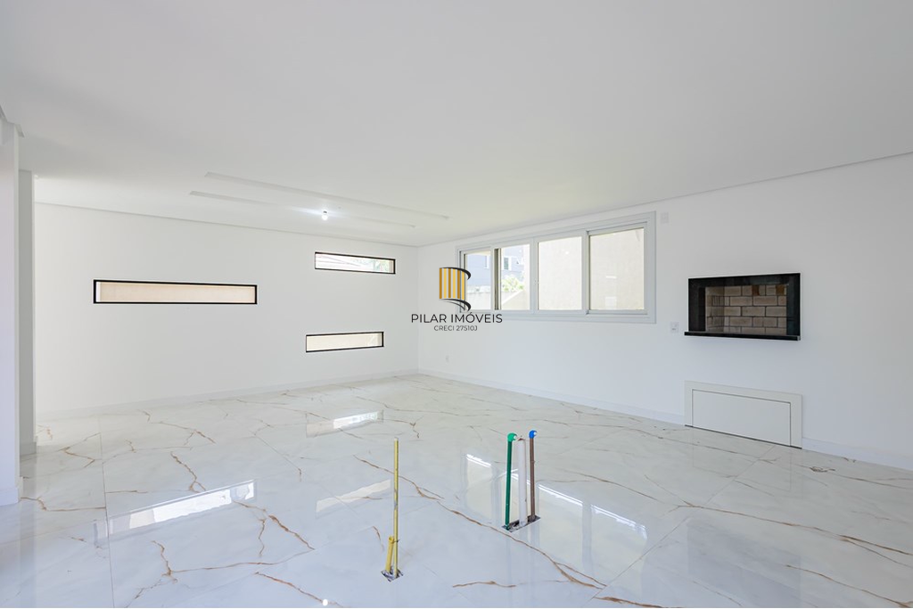 Casa de Condomínio 3 dormitórios no bairro Krahe