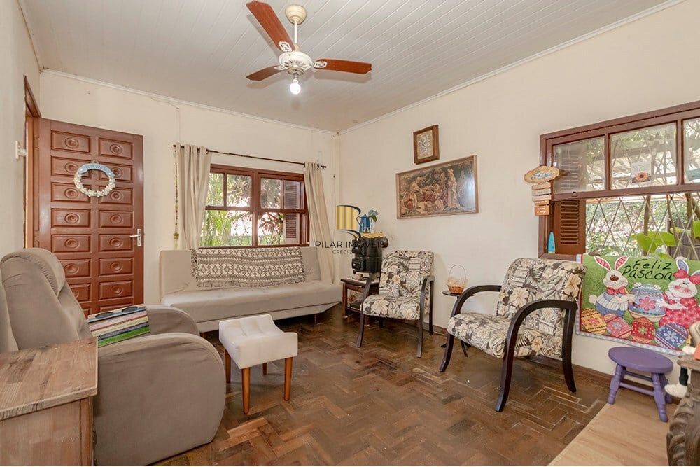 Casa 4 dormitórios no bairro Espírito Santo
