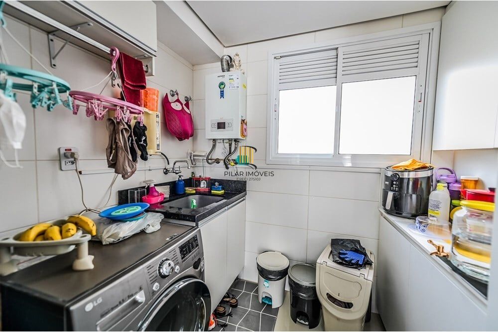 Apartamento 3 dormitórios no bairro Camaquã