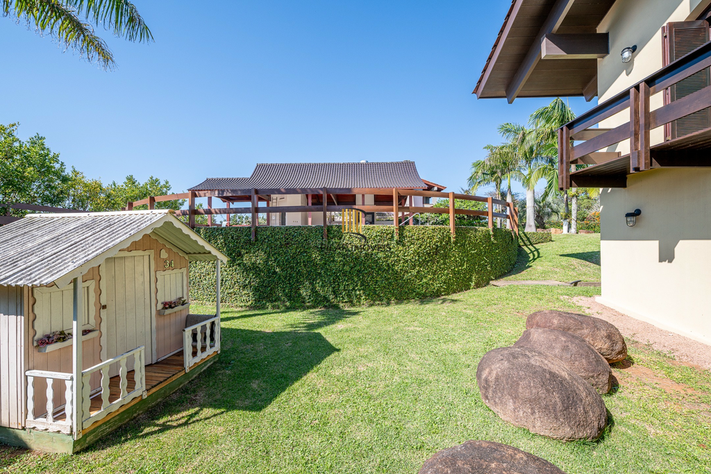 Casa de Condomínio 3 dormitórios no bairro Cavalhada