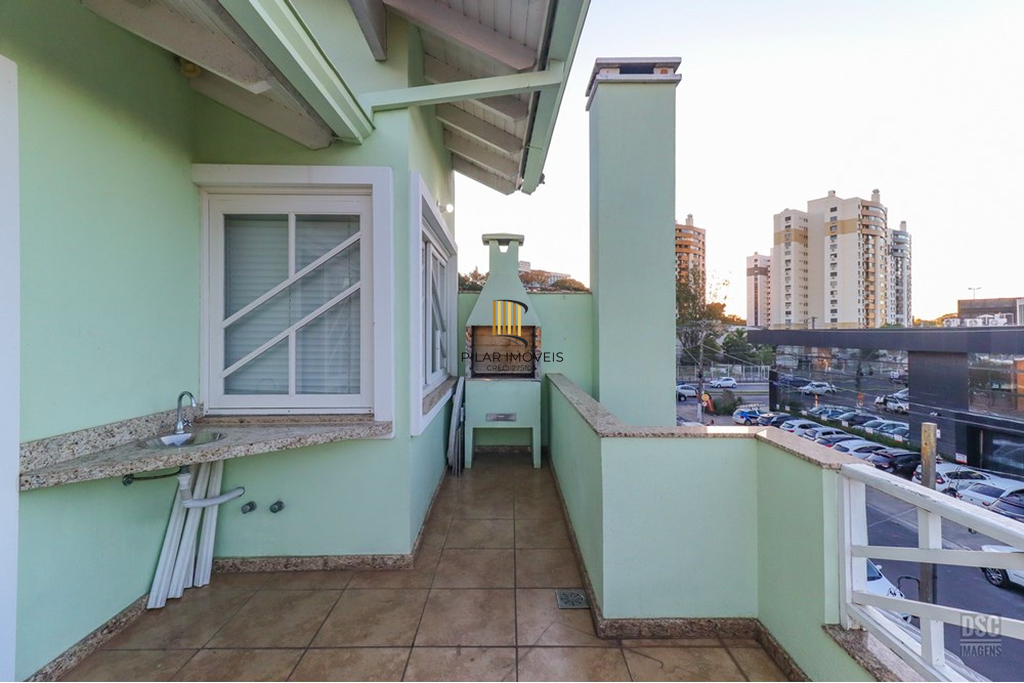 Casa 4 dormitórios no bairro Tristeza