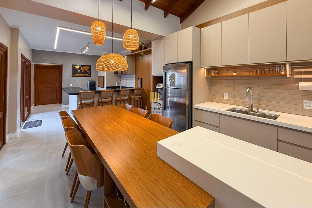 Casa 4 dormitórios no bairro Marechal Rondon