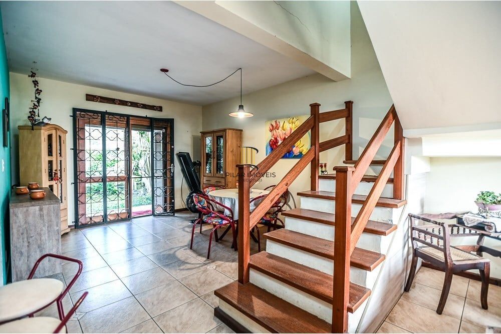 Casa de Condomínio 2 dormitórios no bairro Serraria