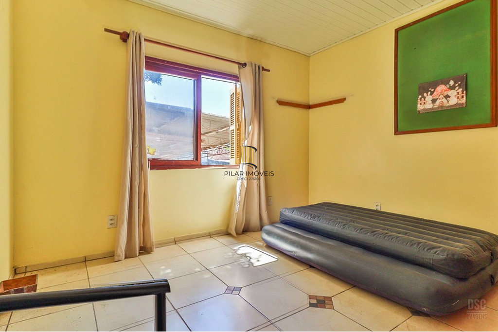 Casa 6 dormitórios no bairro Teresópolis