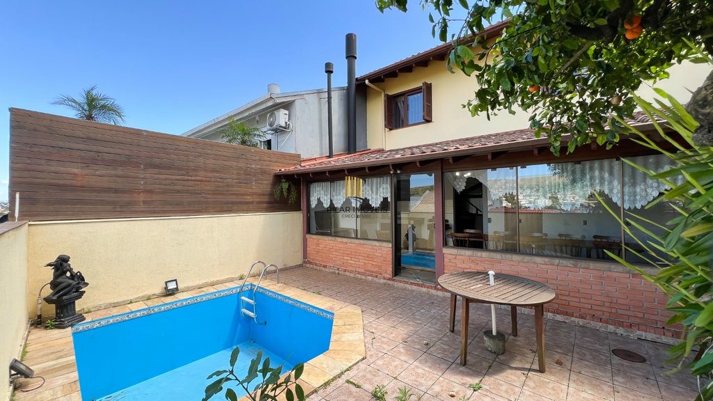 Casa de Condomínio 3 dormitórios no bairro Nonoai