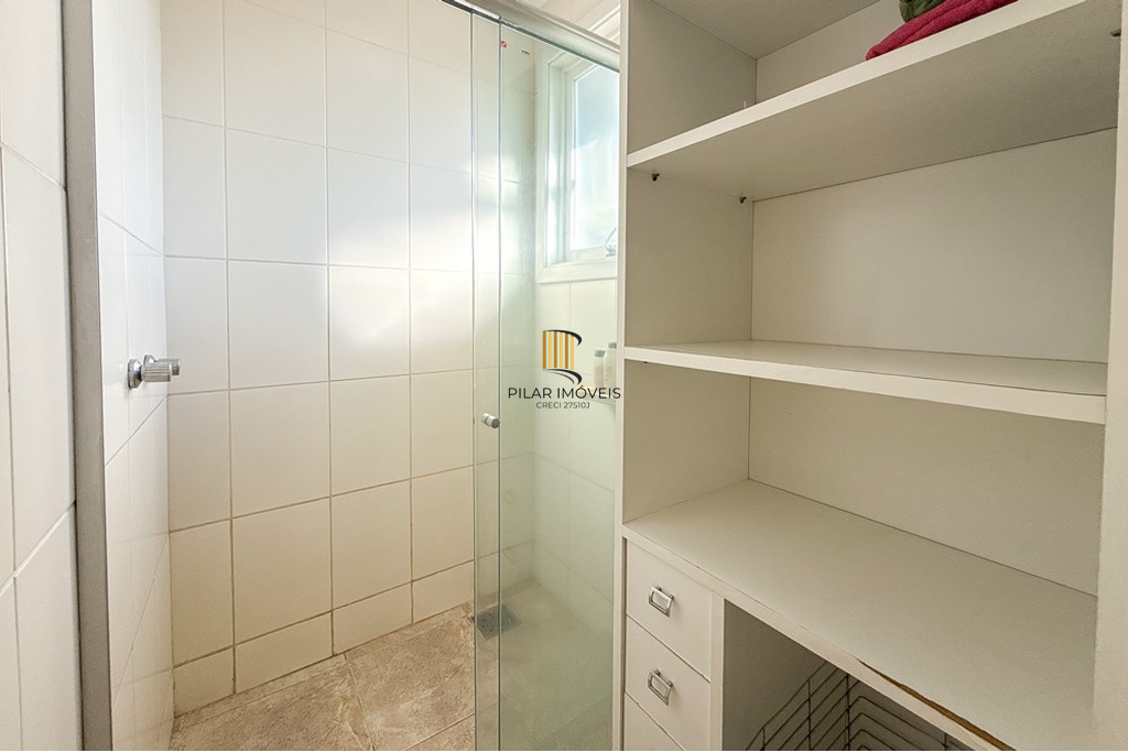 Casa 5 dormitórios no bairro Dihel