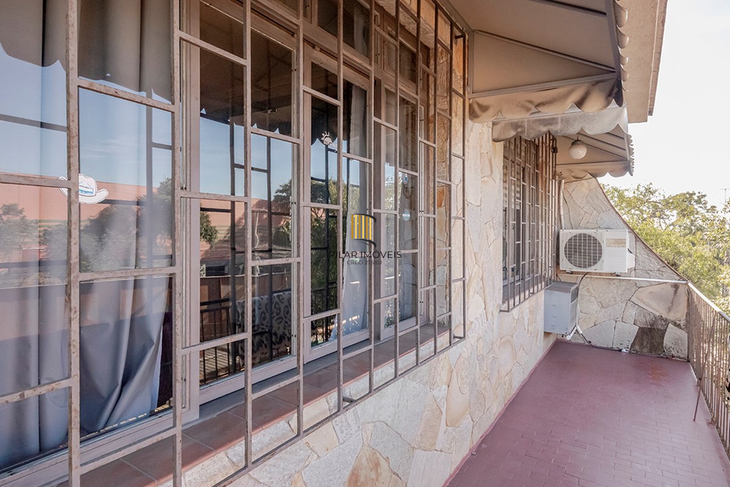 Casa 6 dormitórios no bairro São Sebastião