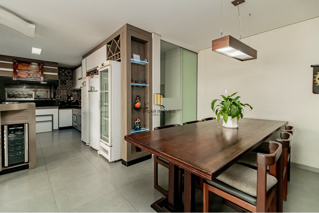 Casa 4 dormitórios no bairro Jardim Planalto