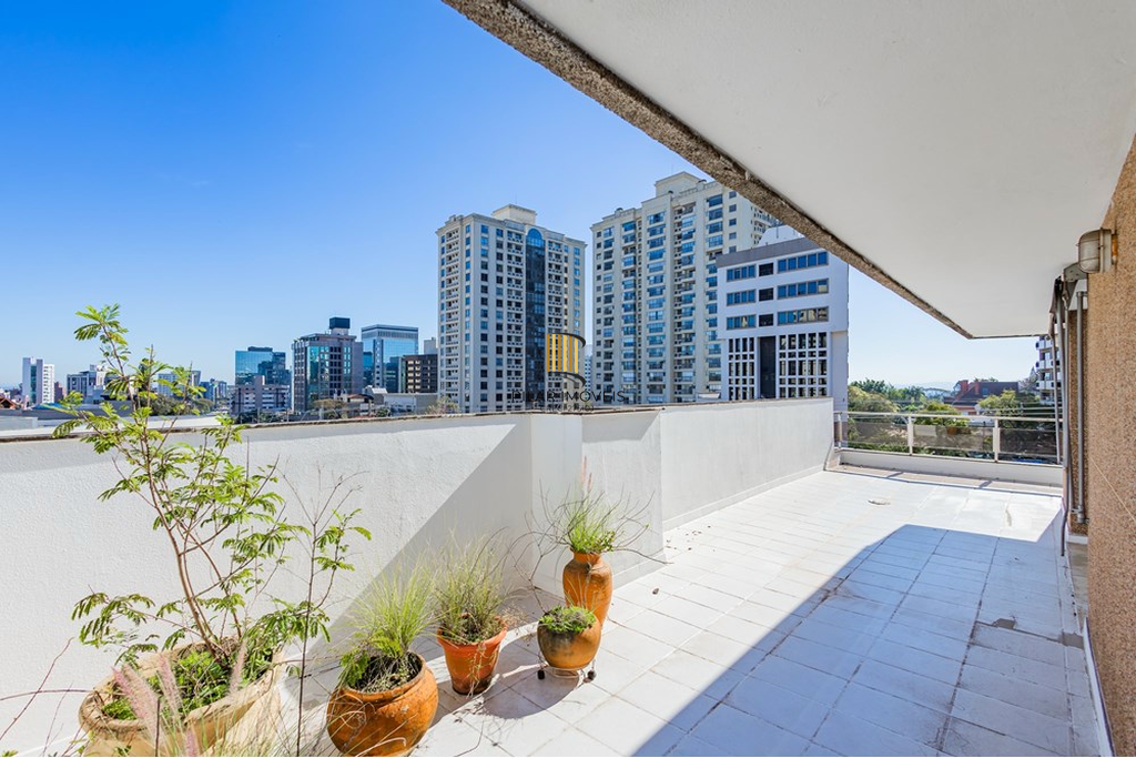 Cobertura 3 dormitórios no bairro Petrópolis