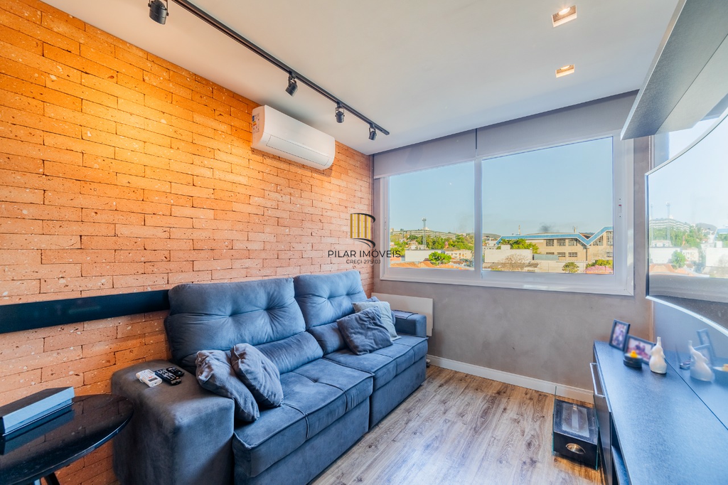 Apartamento 2 dormitórios no bairro Azenha