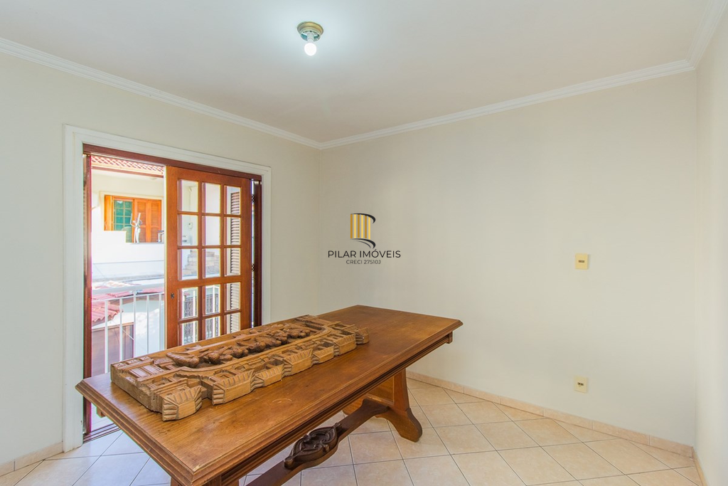 Casa 5 dormitórios no bairro Marechal Rondon