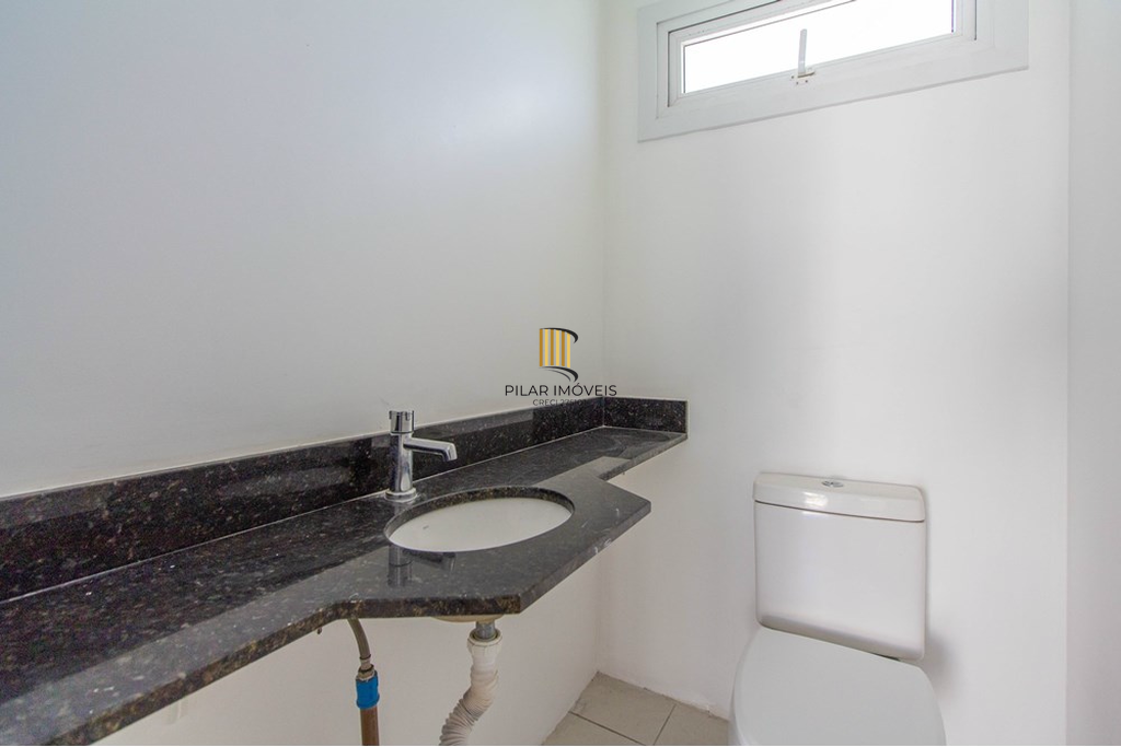 Casa de Condomínio 3 dormitórios no bairro Lomba do Pinheiro