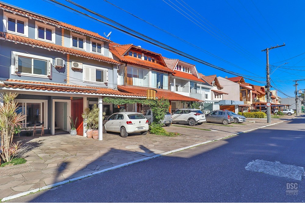 Casa de Condomínio 3 dormitórios no bairro Ipanema