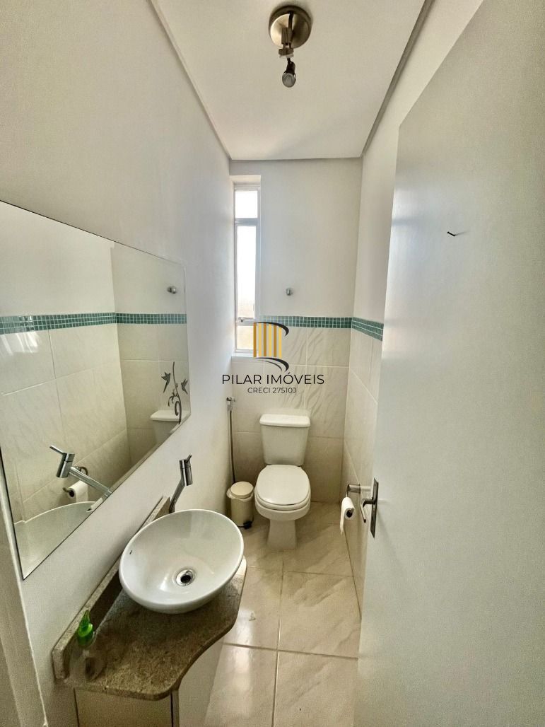Apartamento 2 dormitórios no bairro Floresta