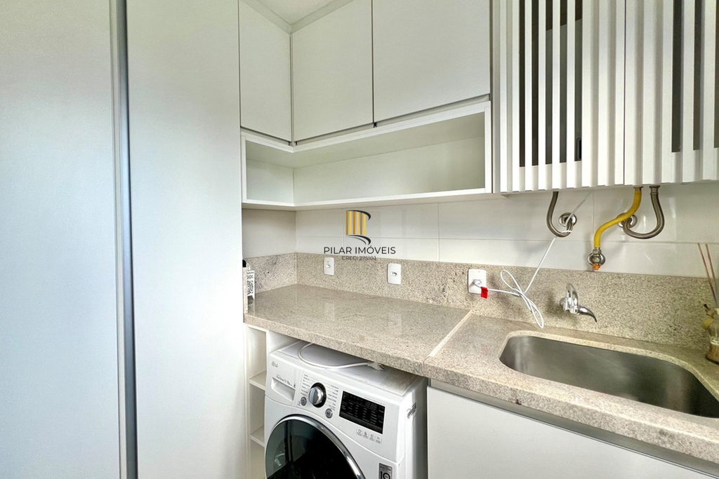 Casa 3 dormitórios no bairro Igara