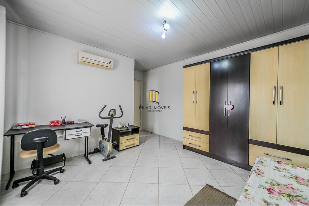 Casa 4 dormitórios no bairro Vila Ipiranga