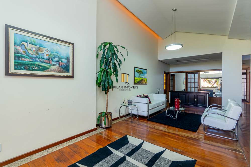 Casa 6 dormitórios no bairro Tristeza