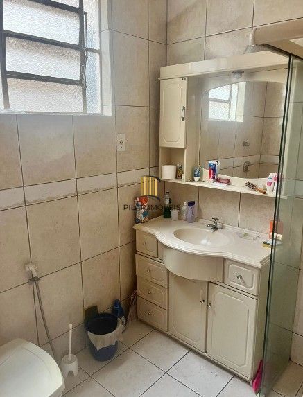 Apto de 02 dorm + dep, 02 banhos, sala, cozinha, área,  junto ao viaduto Obirici