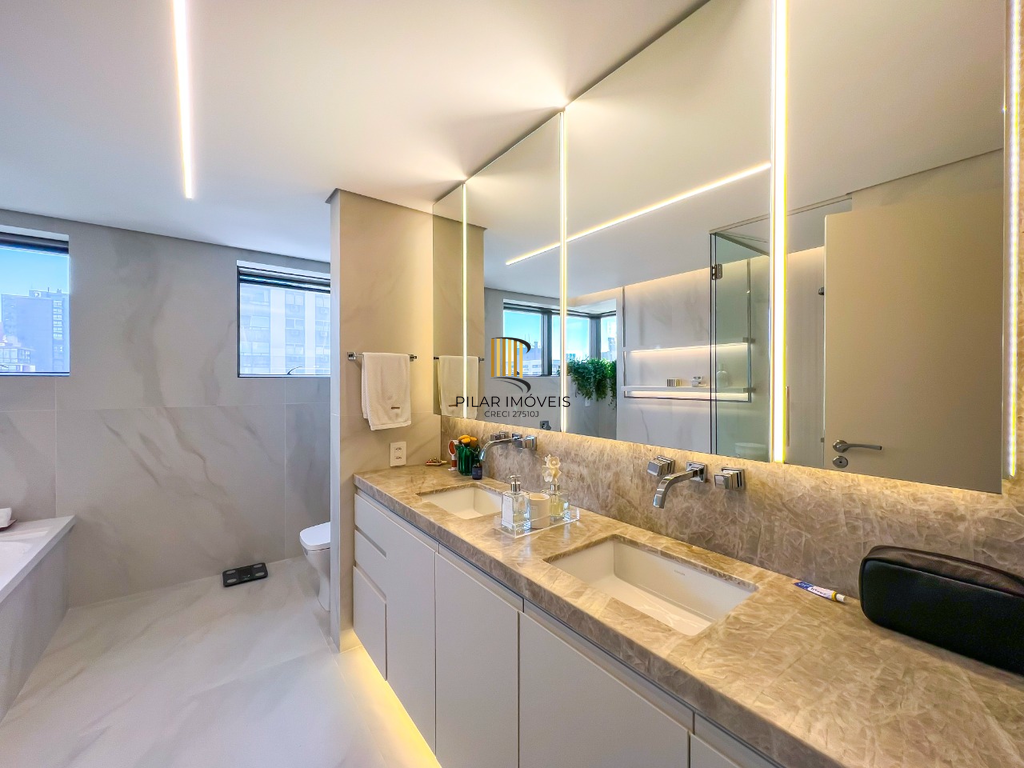 Apartamento 3 dormitórios no bairro Mont Serrat