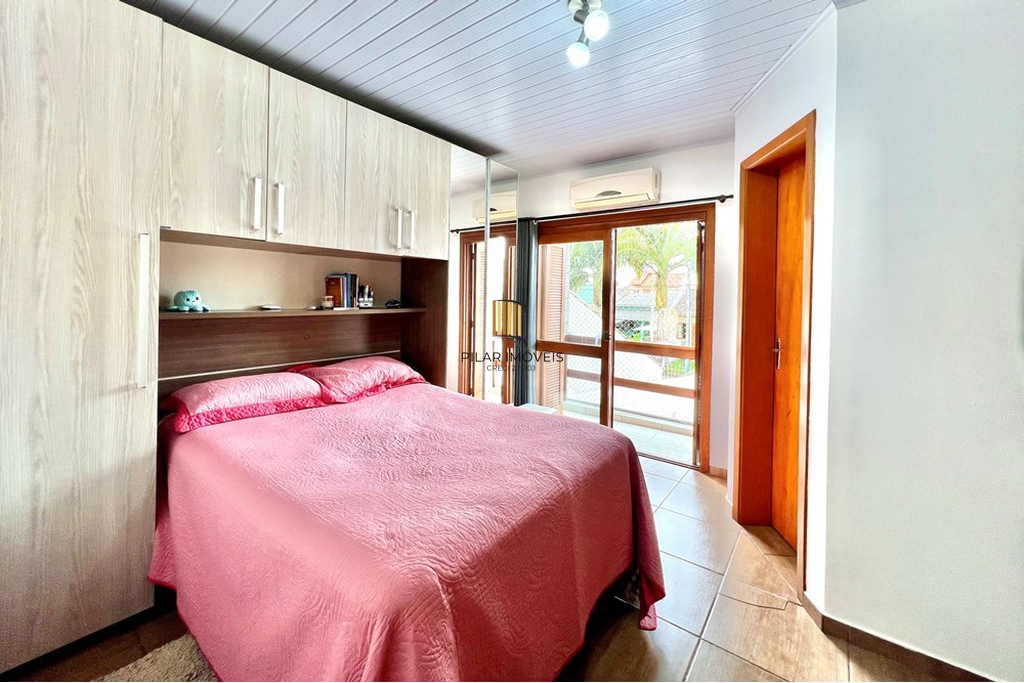 Casa 2 dormitórios no bairro Igara