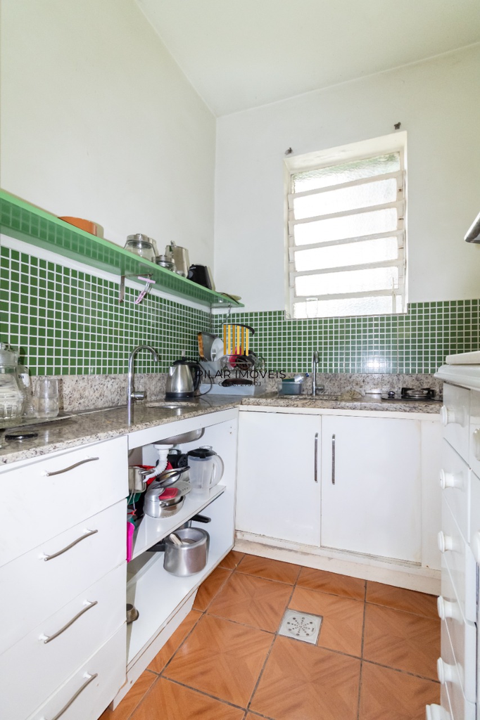 Casa 5 dormitórios no bairro Petrópolis