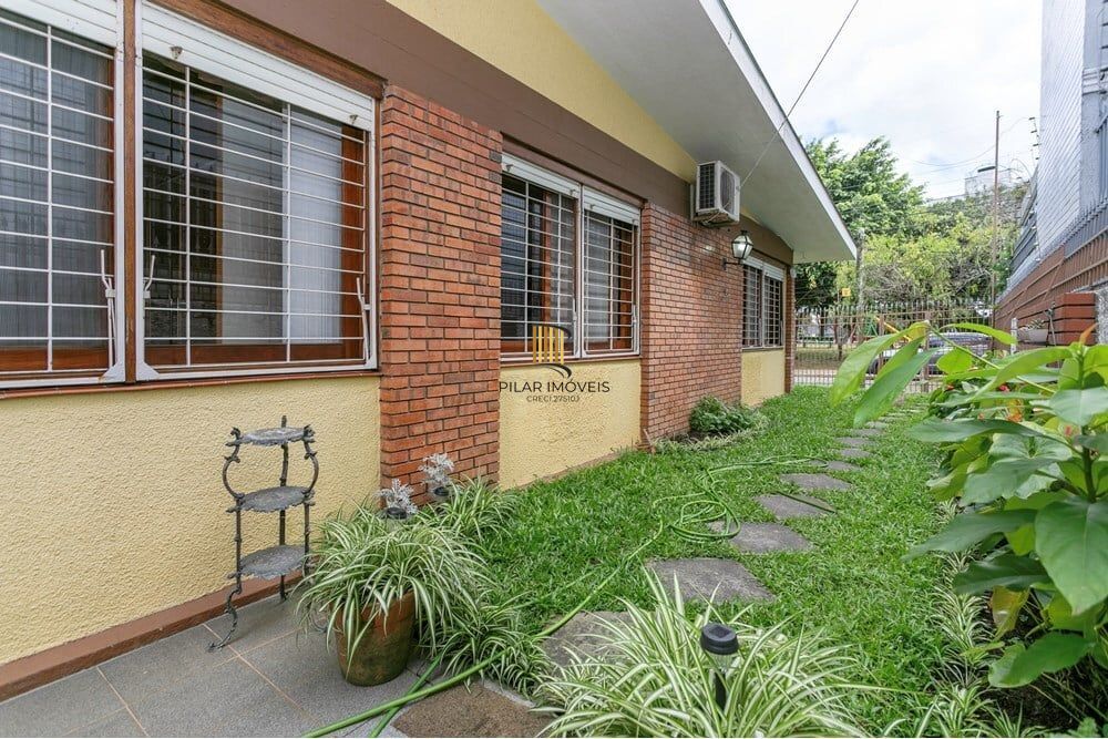 Casa 3 dormitórios no bairro São Sebastião