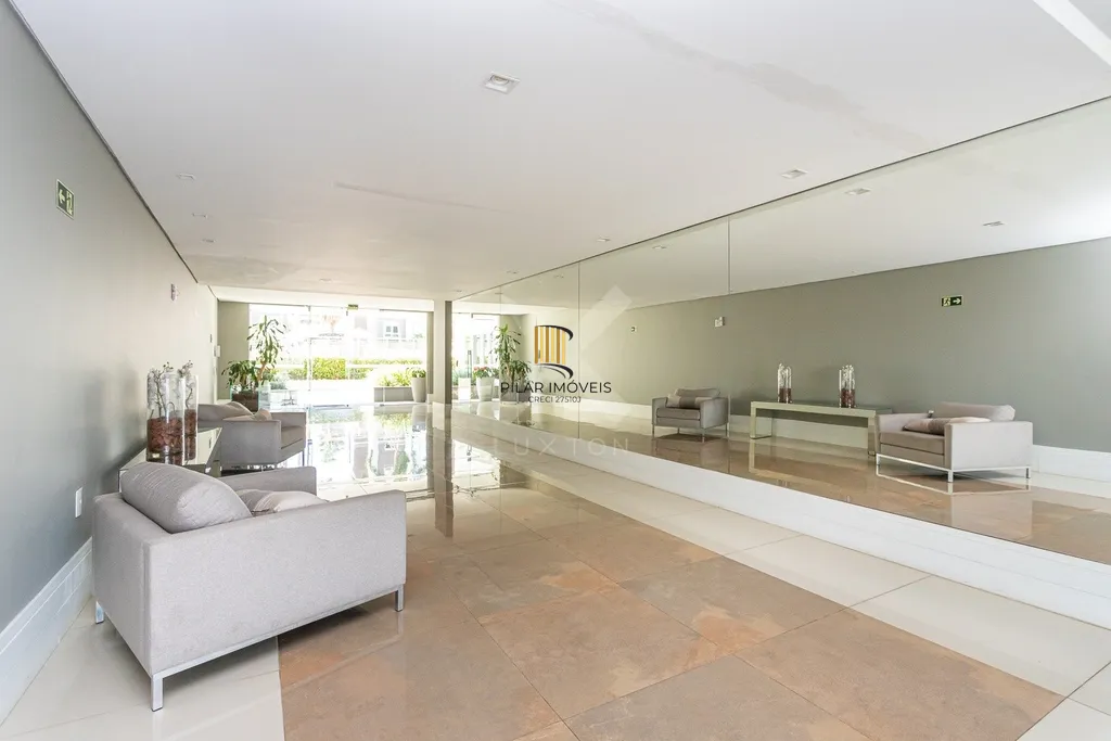 Apartamento 4 dormitórios no bairro Menino Deus