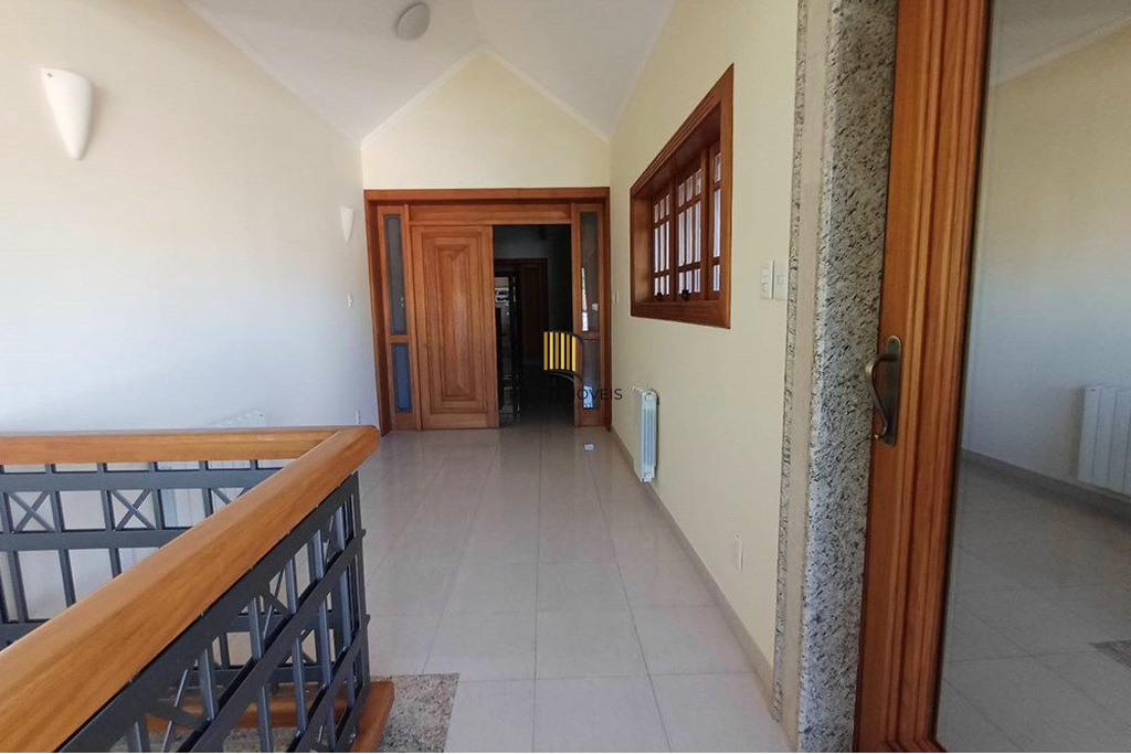 Casa 4 dormitórios no bairro Partenon