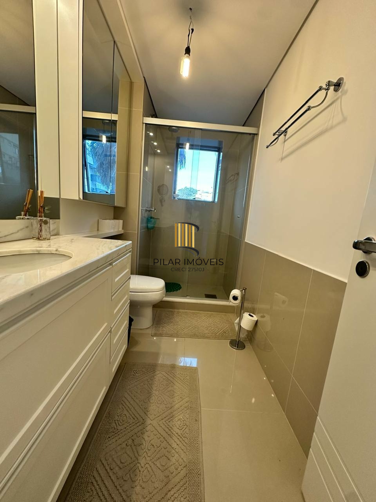 Apartamento 3 dormitórios no bairro Menino Deus