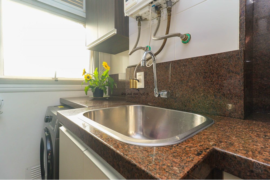 Apartamento 2 dormitórios no bairro Passo da Areia