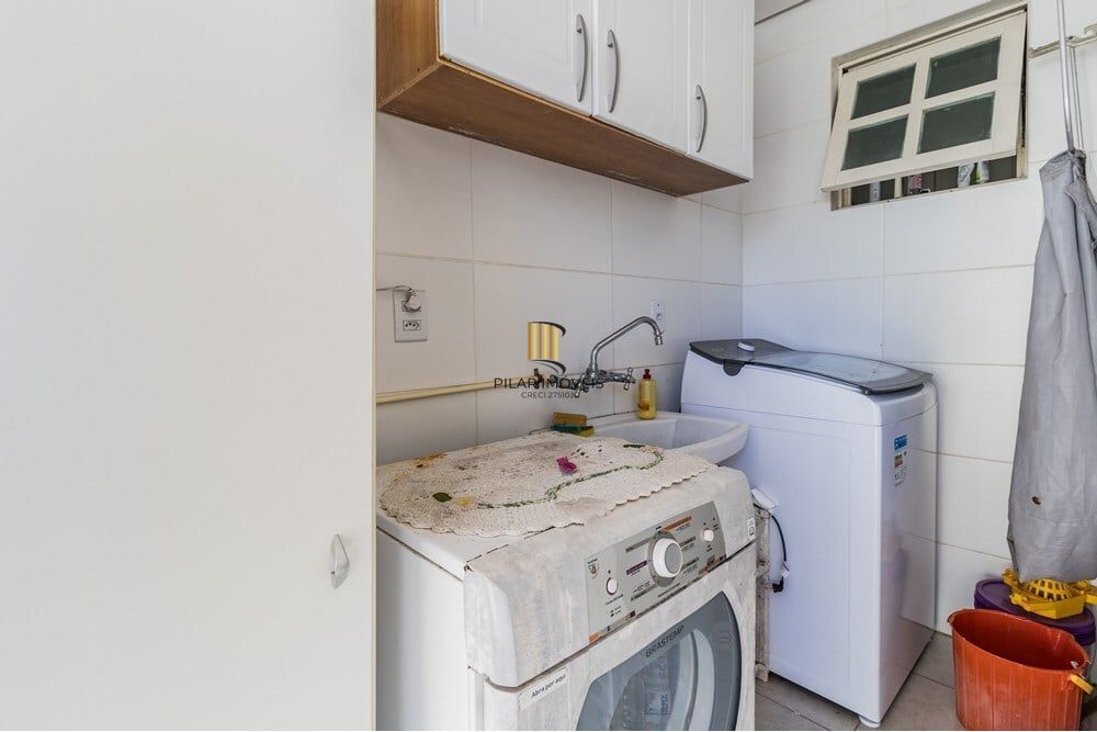 Casa 2 dormitórios no bairro Guarujá