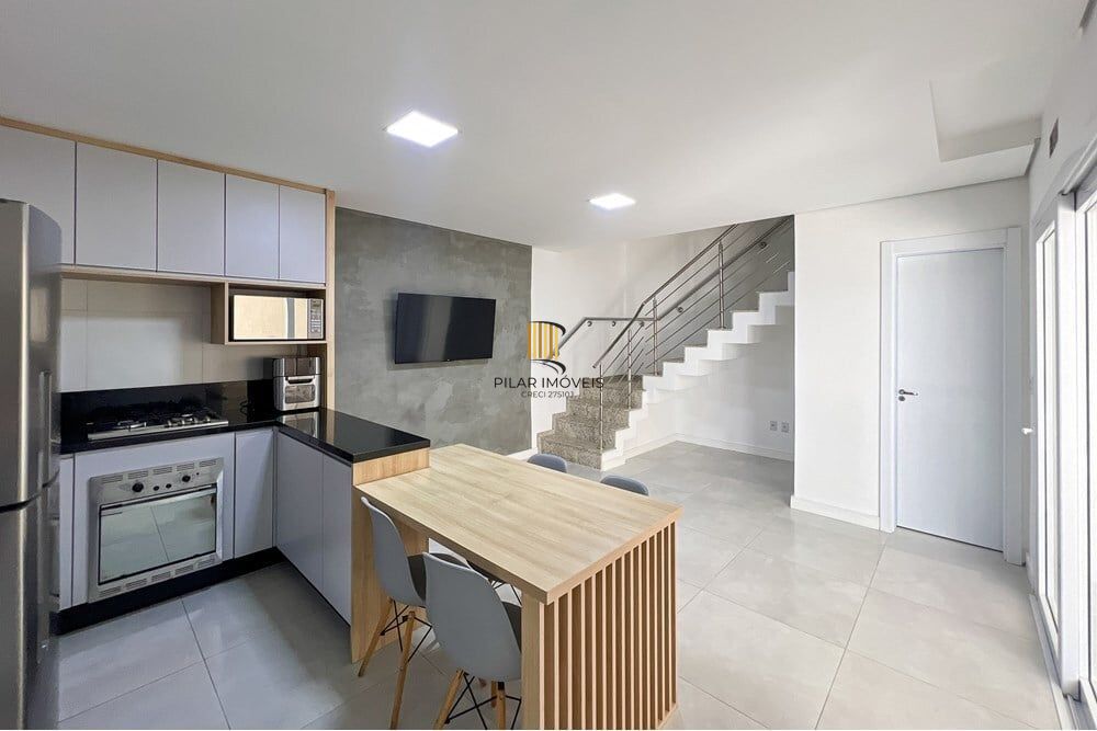 Casa de Condomínio 3 dormitórios no bairro Niterói