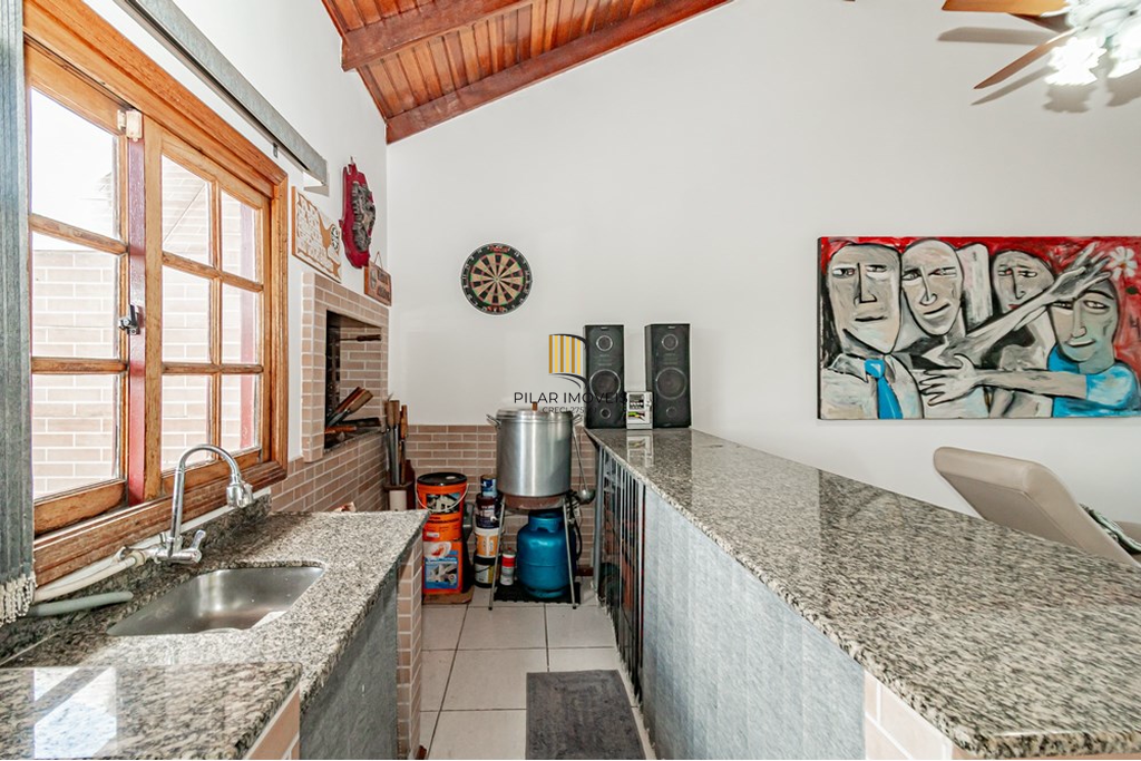 Casa 4 dormitórios no bairro Jardim Itu Sabará