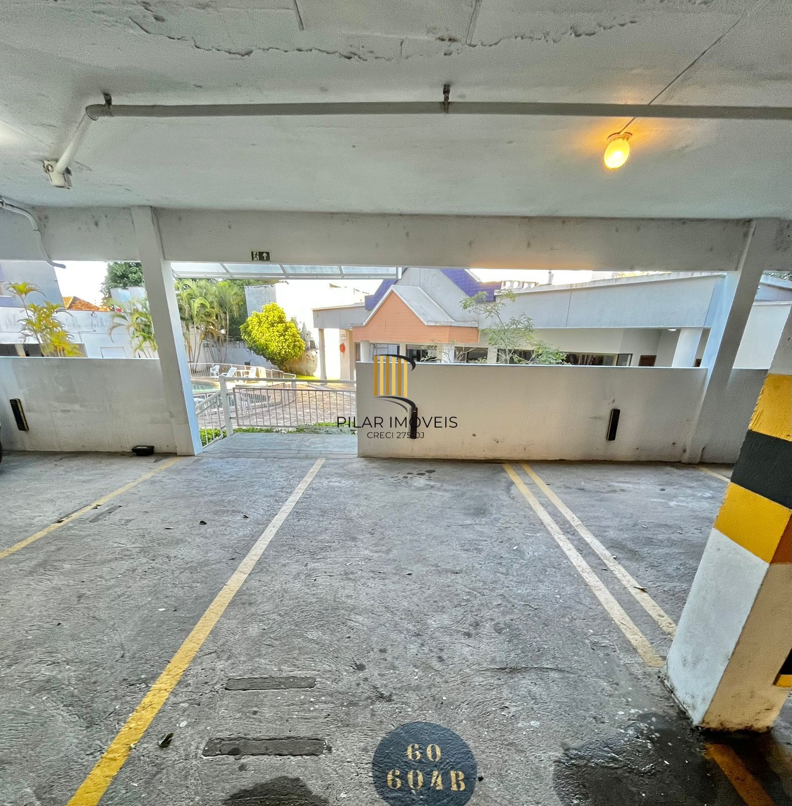 Apto 03 dorm com suíte, andar alto, vista, ótima posição solar, 1 vaga no Cristo