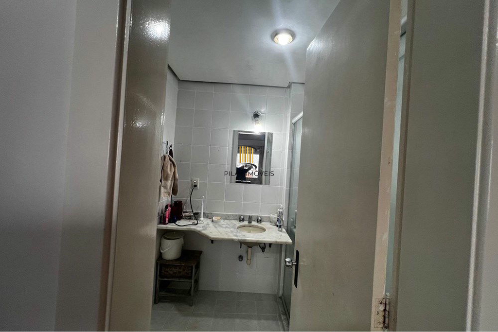Apartamento 3 dormitórios no bairro Azenha