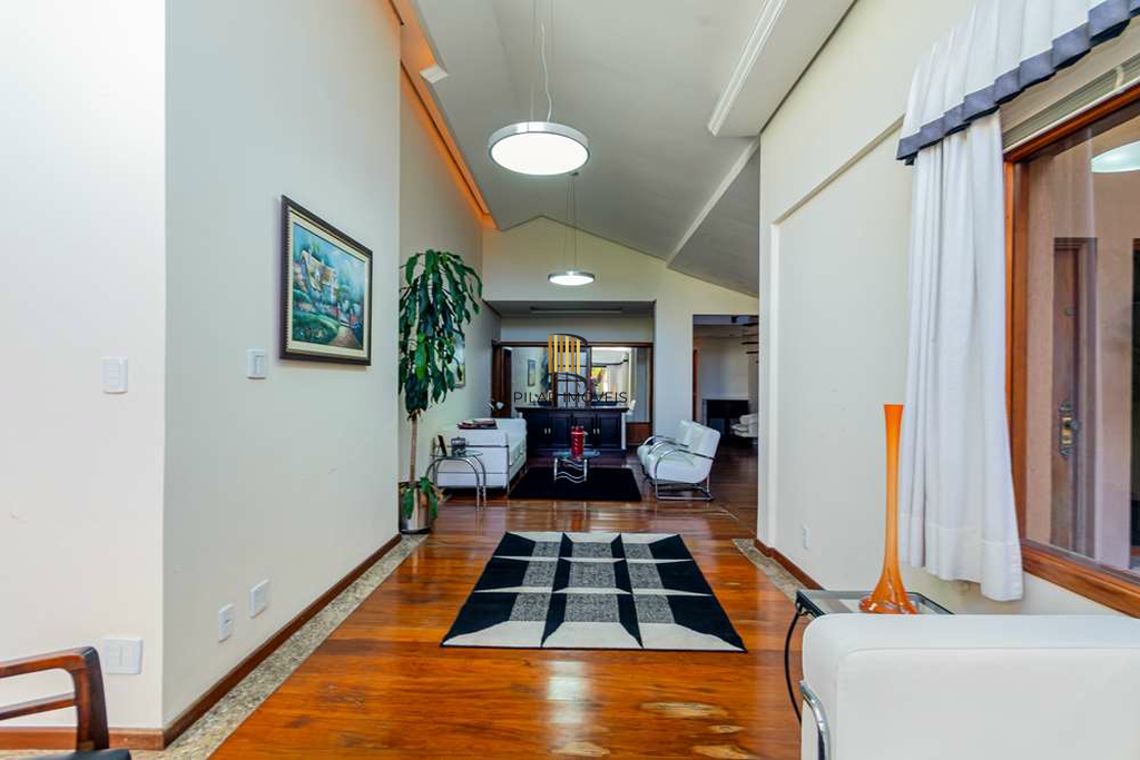 Casa 6 dormitórios no bairro Tristeza