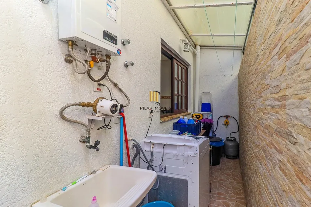 Casa 3 dormitórios no bairro Sarandi