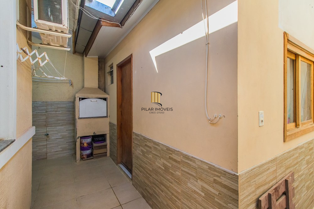 Casa de Condomínio 3 dormitórios no bairro Olaria