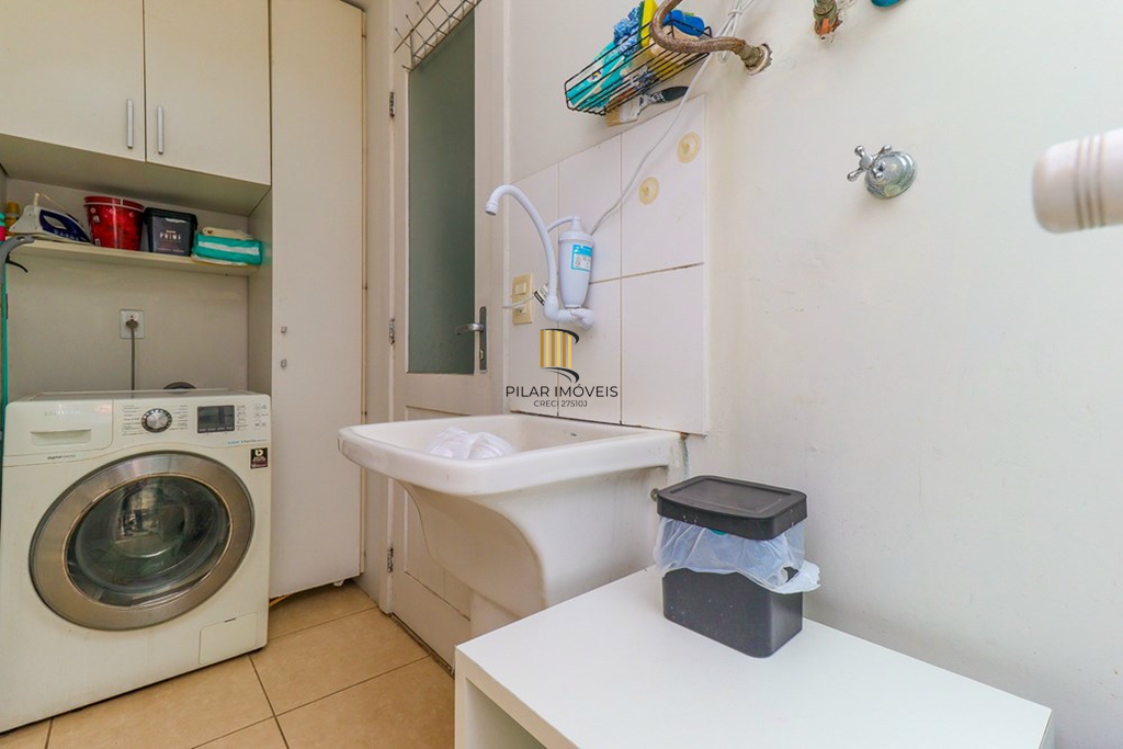 Casa de Condomínio 3 dormitórios no bairro São Sebastião