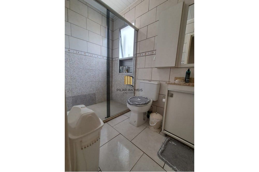 Casa 3 dormitórios no bairro Jardim Algarve